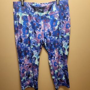 Large Multicolor Danskin Now workout capris